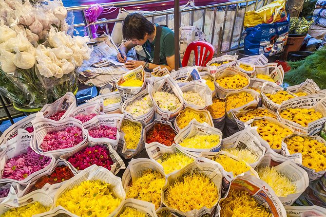 Experience Bangkok at Night with Streetfood Dinner & Foot Massage - What the $120.14 price really covers