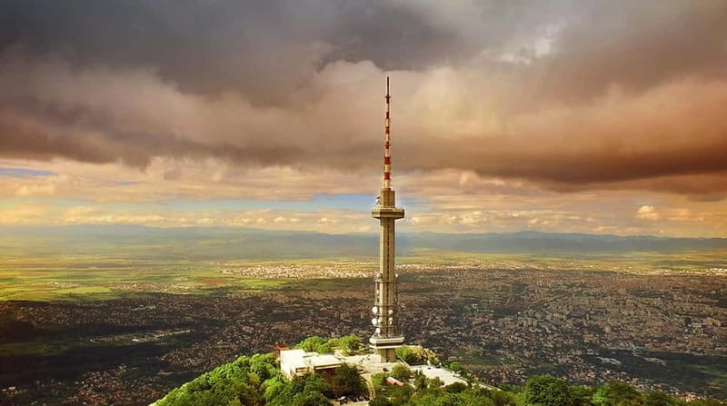 ✨Experience Sofia - nature, history, horse riding and SPA✨ - Looking over Sofia from Kopitoto