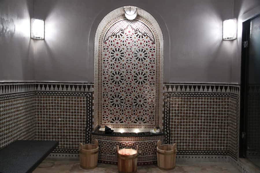 Fes: Traditional Hammam Massage in a Luxury Palace - The hammam scrub and body care