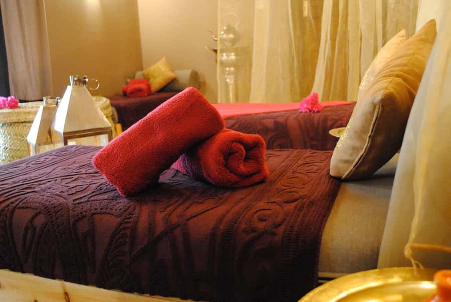 Fes: Traditional Hammam Massage in a Luxury Palace - The Ourika Valley oil massage