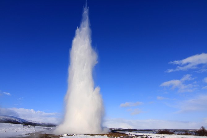 Fontana Geothermal Spa and Golden Circle Tour From Reykjavik - What to bring for this particular day
