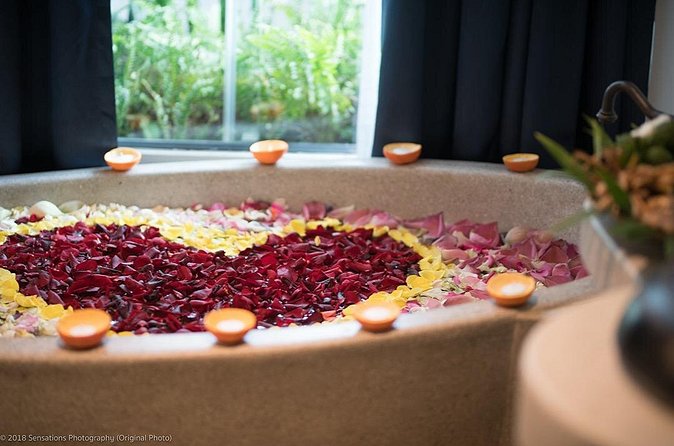 Four Hand Relaxing Oil Massage - Who will enjoy this massage most