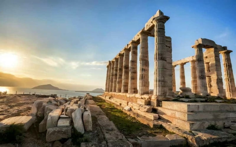 From Athens: Lake Vouliagmeni Spa & Temple of Poseidon Tour - Who should book this outing?