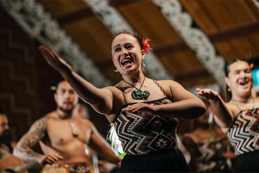 From Auckland: Rotorua Te Puia, Haka & Polynesian Spa Tour - Te Puia: steam, mud, and Pohutu Geyser