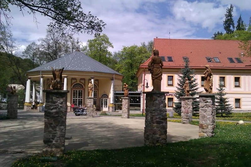 From Bratislava: UNESCO: Banská Štiavnica: Mine, Castle, Spa - Who will enjoy this experience most?
