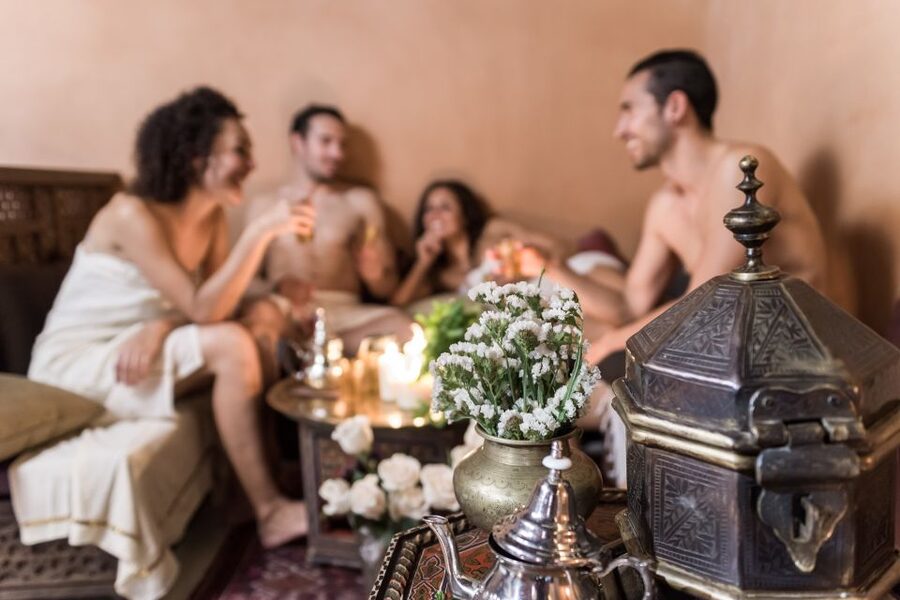 From Malaga: Hammam Bath, Kessa and Relaxing Massage Tour - What is supplied in the changing rooms