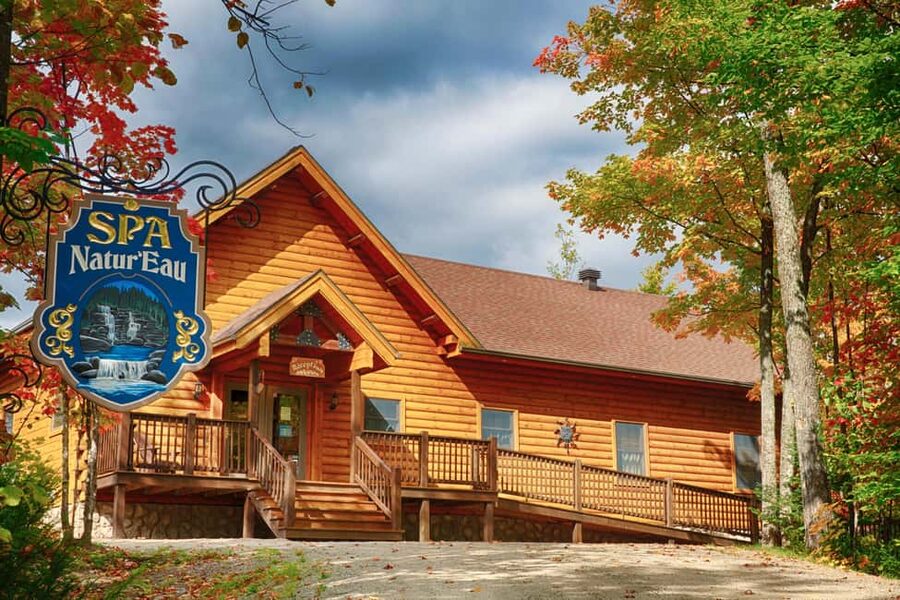 From Montreal: Natur'Eau Spa Day Trip with Admission Ticket - The outdoor circuit: hot water, a waterfall, and fire
