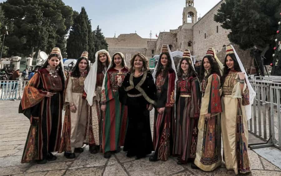 Full-Day Bethlehem and Dead Sea Relaxation Tour -small group - Floating at the Dead Sea