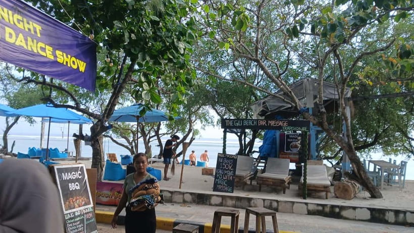 Gili Trawangan: Beach Massage with Sunset and Cocktail - The setting at The Gili Beach Bar