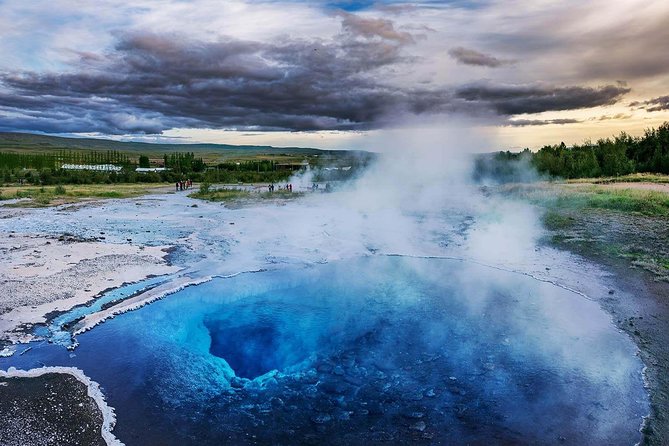 Golden Circle and Sky Lagoon Geothermal Spa Tour from Reykjavik - Geysir and Strokkur: wait for the next eruption