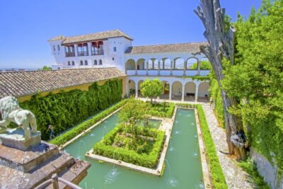 Granada: Alhambra Guided Tour and Arabian Bath and Massage