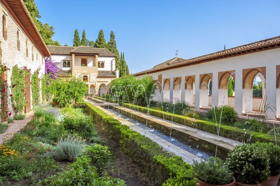 Granada: Alhambra Guided Tour and Arabian Bath and Massage - Palace of Charles V: a Spanish counterpoint