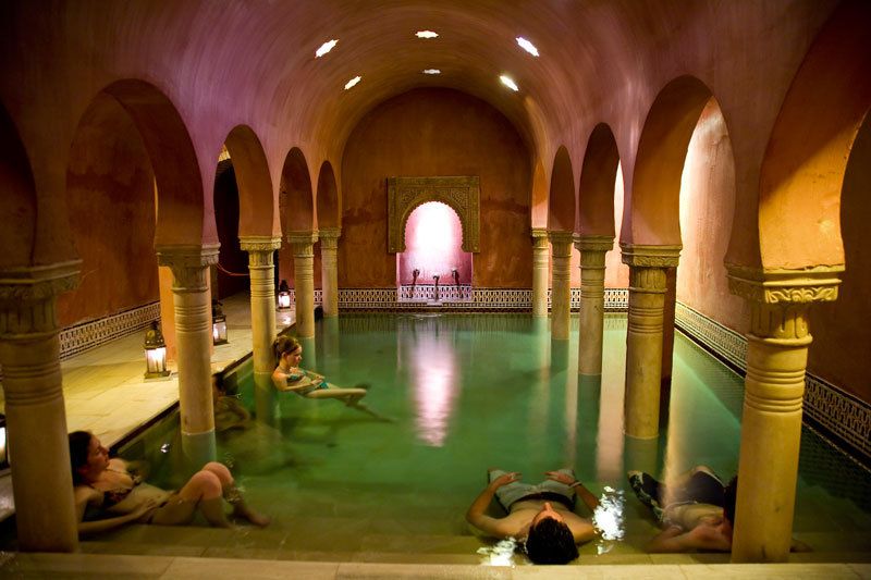 Granada: Alhambra Guided Tour and Arabian Bath and Massage - Alcazaba Fortress: the military side