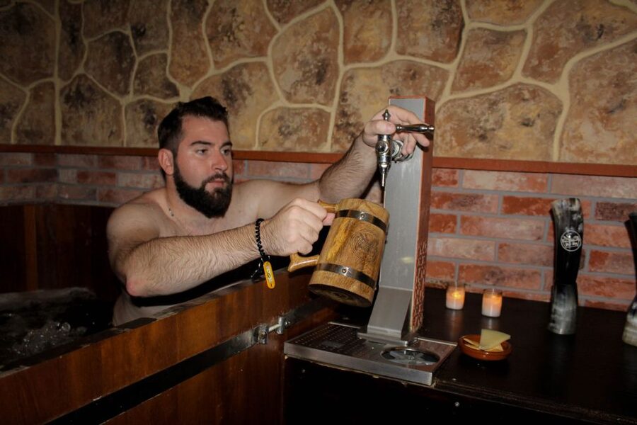 Granada: Beer Spa Experience with Tastings and Snacks - Starting in the Wooden Jacuzzi