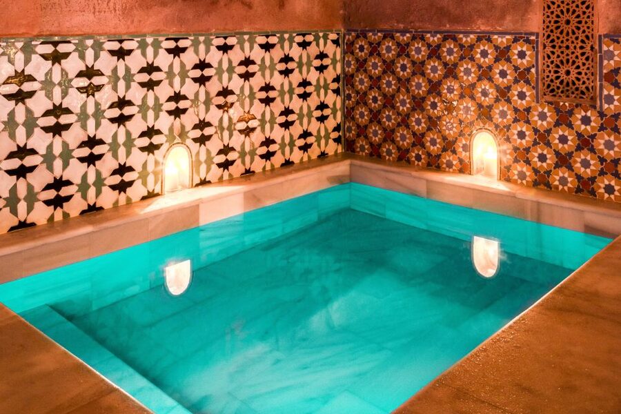 Granada: Hammam Al Ándalus with Massage - Small details that make the visit easier