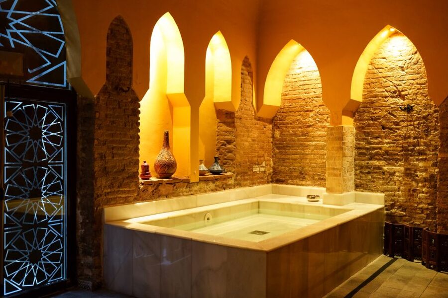 Granada: Hammam Experience with Massage at Baños de Elvira - The Cold Pool: A Sharp Change of Pace