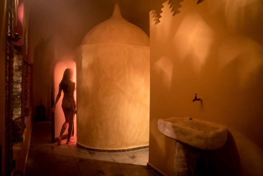 Granada: Hammam Experience with Massage at Baños de Elvira - What Happens When You Arrive