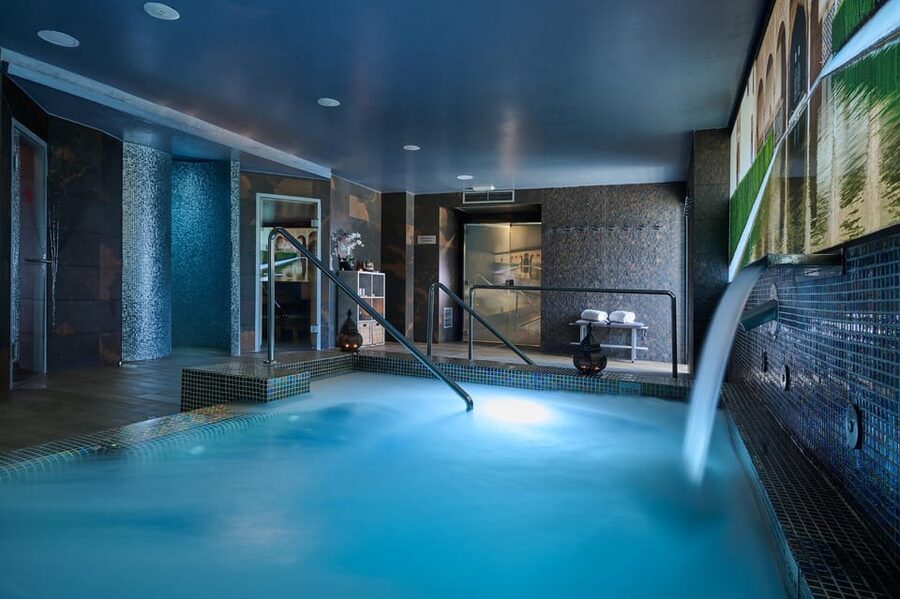 Granada: Thermal Spa Circuit with Optional Massage - Finnish sauna and Turkish bath