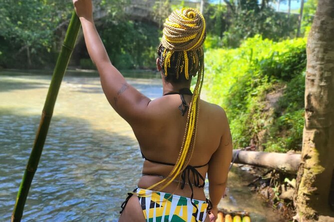 Great River Rafting Tour With Limestone Body Massage From Negril - Music, Drinks, and a Relaxed Group Mood