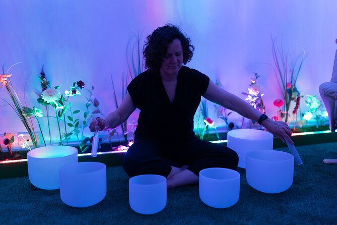 Guided relaxation and sound bath - Recliner chairs, blankets, and eye pillows