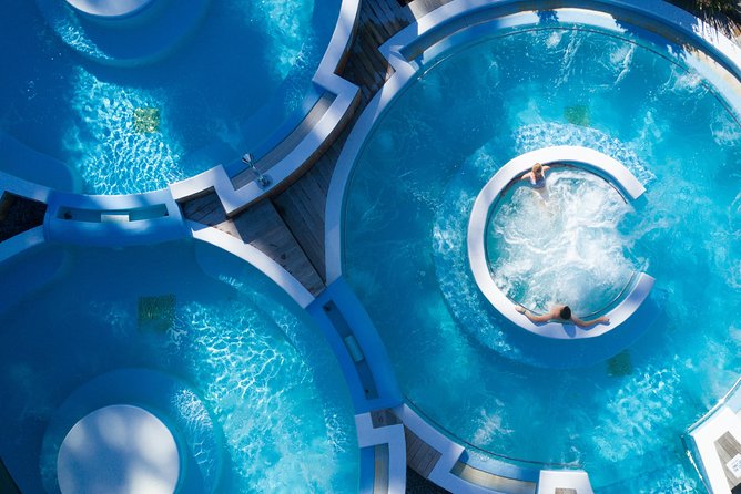 Hanmer Springs Thermal Pools & Spa - Rain, snow, and busy weekends