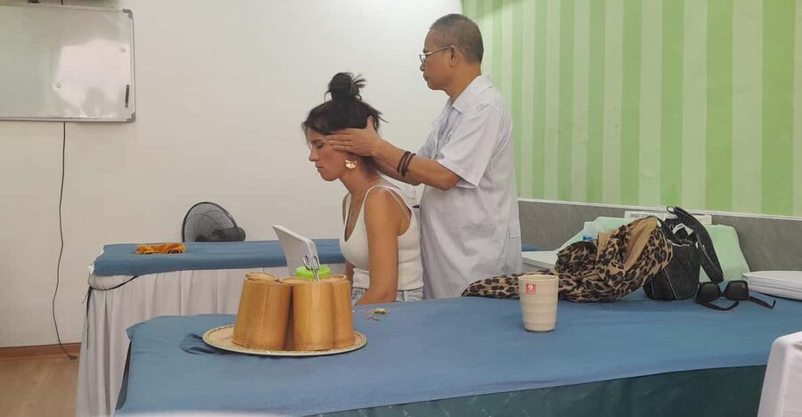 Hanoi Local Spa - The foot soak with natural medicine