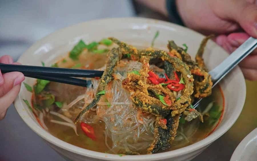 Hanoi: Michelin Guide Street Food Tour with Spa Experience - A compact taste of Hanoi for $30