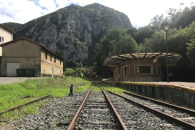 Hiking, eating and relaxing in an 18th century Spa near Oviedo - Why the small group matters