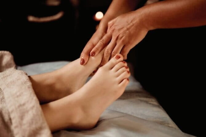 Hoang's Spa for Relaxing Foot Massage - A quiet break at 3 Hàng Điếu