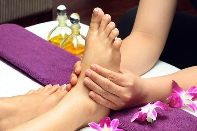 Hoang's Spa for Relaxing Foot Massage - Choosing between 30, 60, and 75 minutes