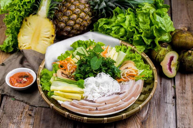 Hoi An: Food tour, Boat Trip and Foot Massage by night - Hoi An after dark, from lanes to lanterns