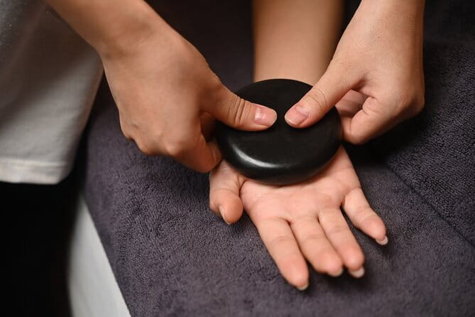 Hot Stone Massage For Full Body Blood Circulation At Da Nang - Before the stones come out