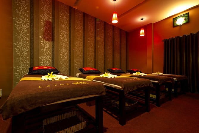Hot Stone Massage For Full Body Blood Circulation At Da Nang - The small details that shape the experience