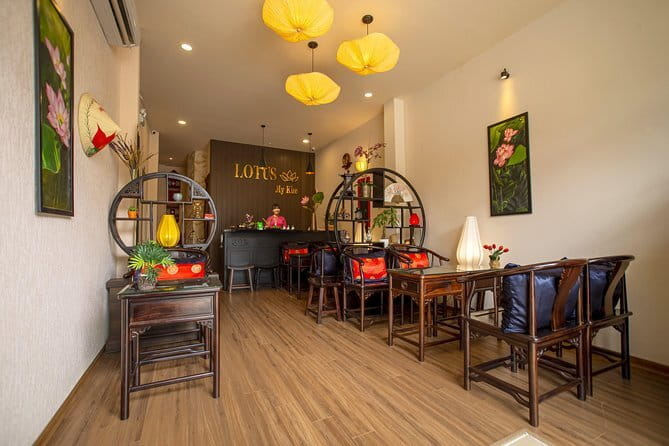 Hot Stone Massage For Full Body Blood Circulation At Da Nang - Who should book this massage?