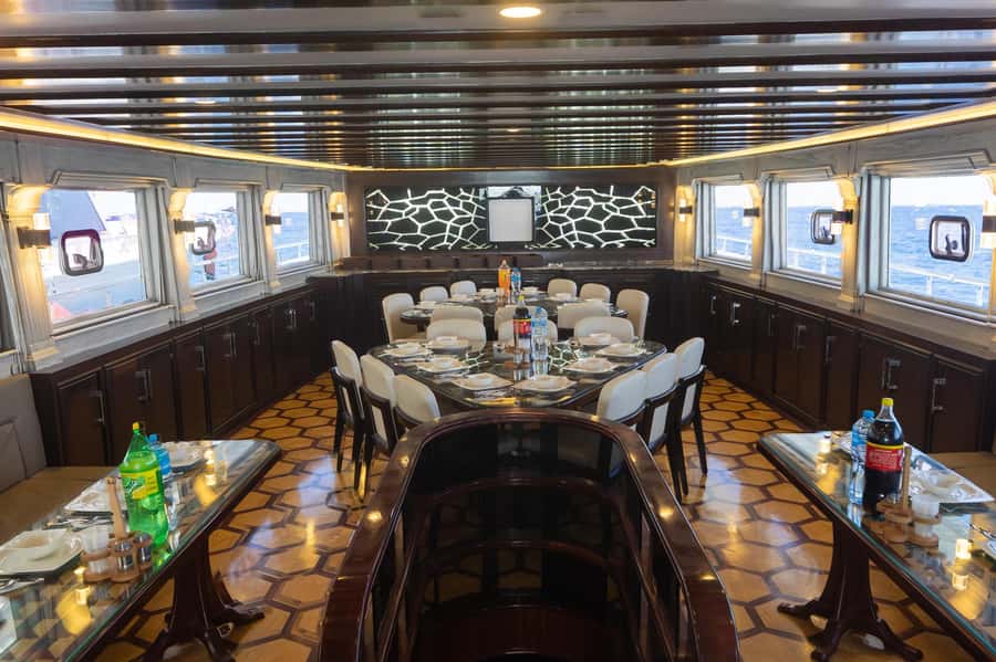 Hurghada: Orange & Giftun Island Cruise with Massage & Lunch - Should you book the Orange Bay cruise?