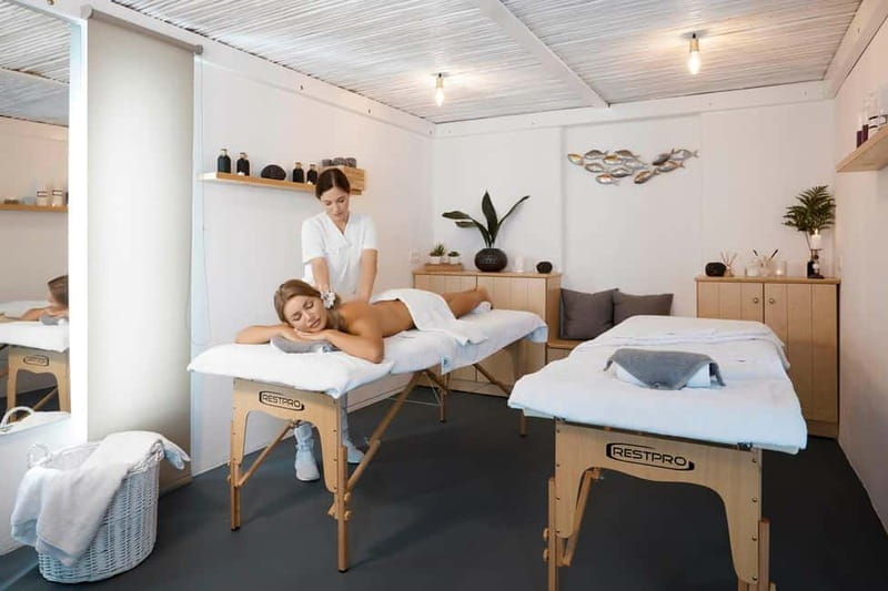 Imerovigli: Aromatherapy Couples’ Massage - Price and value for two people