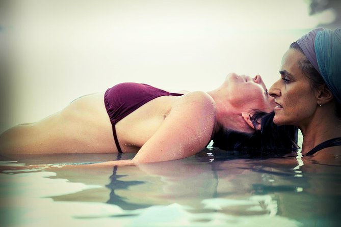 Janzu experience: massage and aquatic relaxation in the lagoon of Moorea - A One-Hour Journey From Floating to Underwater Movement