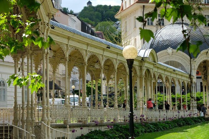 Karlovy Vary - The town of spas, mineral springs and relaxation - Nine hours, with one gap to clarify
