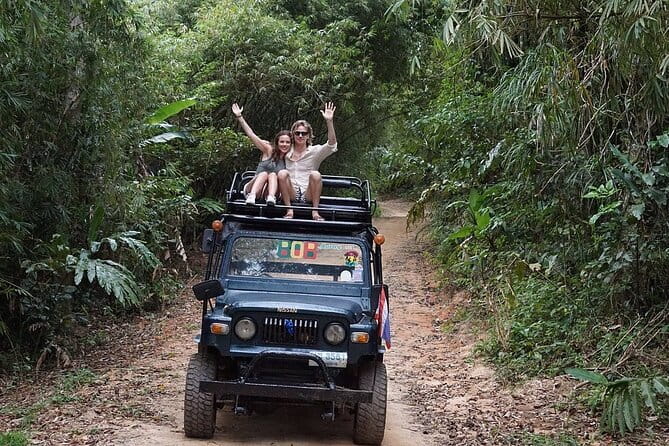 Koh Samui Island private Tour including Lunch and Thai Massage - Lunch brings a hilltop break