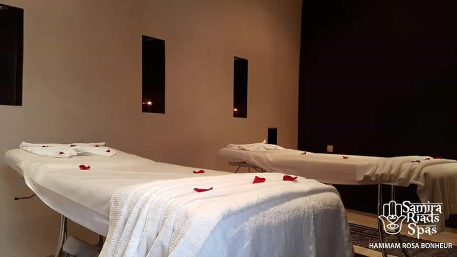 Marrakech: Royal Rosa Hammam including massage & foot care - Shower, hairdryer, tea, and the final gift