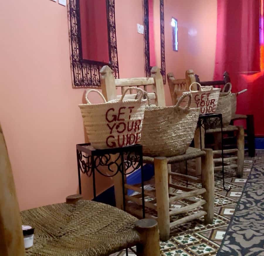 Marrakech: Souk Tour & Berber Hammam with Massage - What the $61 price really covers