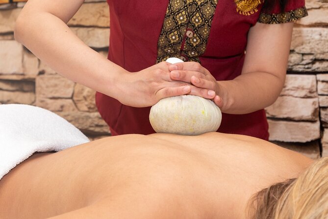 Massage of your choice for a couple of 60 min in the same room at THAI SPA MASSAGE - A one-hour reset on Passeig de Gràcia