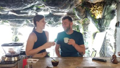 Medellin: Coffee Farm Tour & Spa with Overnight Glamping