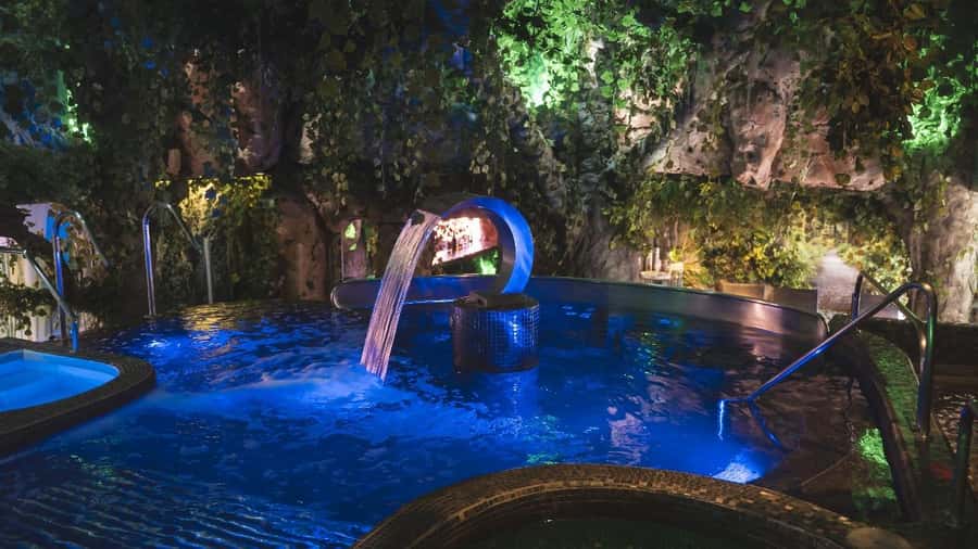 Medellín: Spa Experience with Dinner, Massage and Sauna - Starting with the footbath and flotation pool