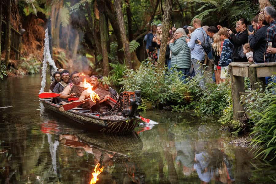 MITAI MAORI VILLAGE Night XP & Polynesian Spa from Auckland - Two hours at Polynesian Spa in Rotorua