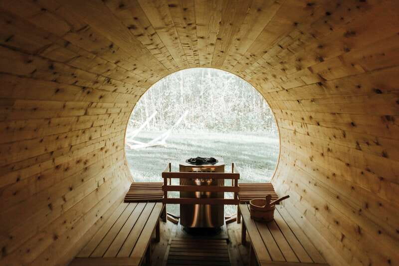 Mont-Saint-Hilaire: Nordic Spa Thermal Experience - Arriving at the foot of Mont Saint-Hilaire