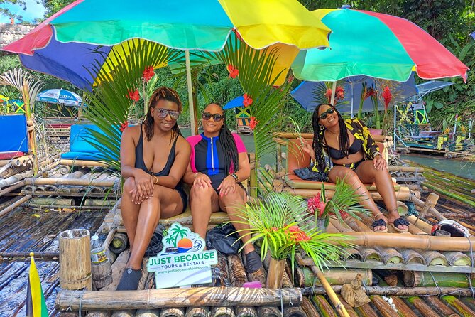 Montego Bay: Bamboo Rafting with Limestone Massage & Shopping - Food on the river: jerk chicken or fish