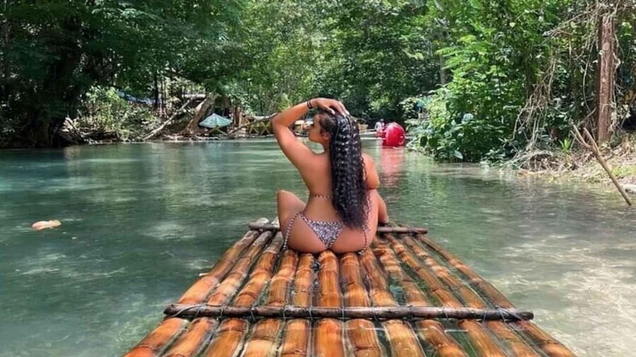 Montego Bay: Private Bamboo Rafting with Limestone Massage - Why the private format matters