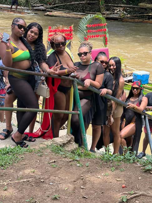 Montegobay: Rafting Tour with Limestone Massage - From Montego Bay to Lethe Rafting Village