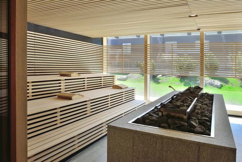 Mount Rigi: 2-Day Wellness Experience from Zurich - The 35°C mineral baths and Mario Botta’s spa
